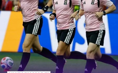 Historische vrouwenploeg leidt WK-duel