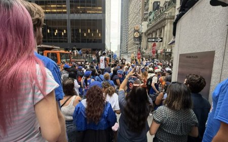 SFEERVERSLAG — Knicks-fans vieren uitbundig feest zonder hun kampioenen te zien