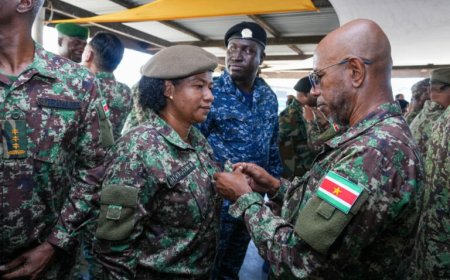 President erkent dienstbaarheid bevorderde militairen aan samenleving