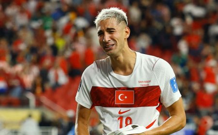Paraguay verslaat Turkije met tien man en houdt WK-kansen levend