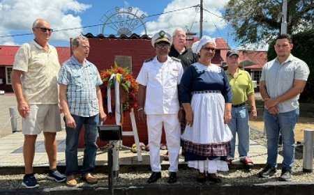 181 jaar Boeroes in Suriname herdacht met kranslegging in Groningen