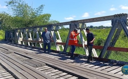 Herstelwerkzaamheden uitgevoerd aan brug over Parakreek
