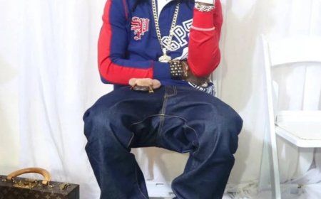 Rema trekt aandacht met opvallende Air Jordan 5 sneakers