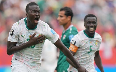 Senegal verslaat Irak met 5-0 en houdt WK-droom levend