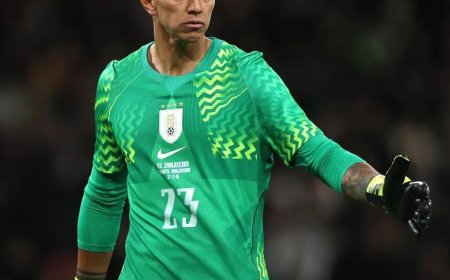 Muslera’s blunder kost Uruguay plek in knockoutfase