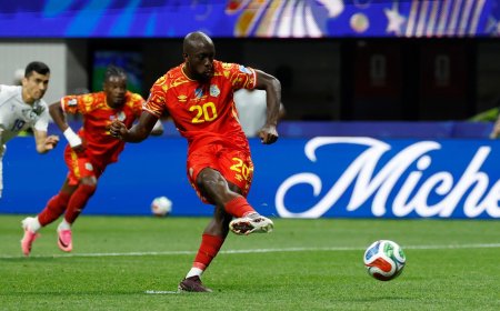 Congo-Kinshasa buigt achterstand om tegen Oezbekistan en bereikt knock-outfase WK
