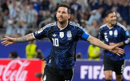 Messi schrijft WK-geschiedenis met zevende doelpunt op rij voor Argentinië