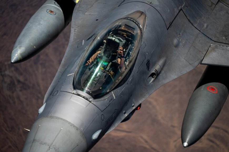 VS bestookt Iraanse doelen; Iran countert met aanval op basis Amerikaanse luchtmacht