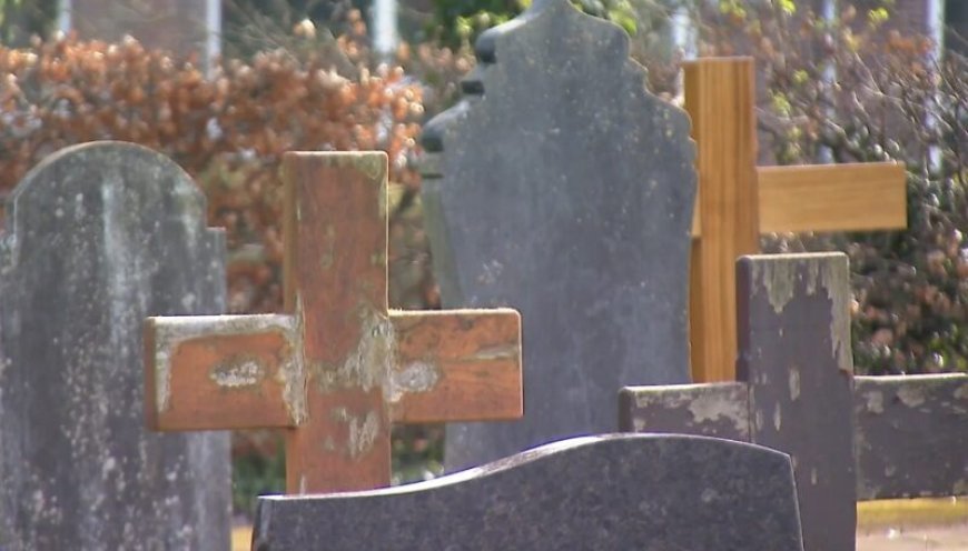 Medewerker Haagse begraafplaats plundert graven