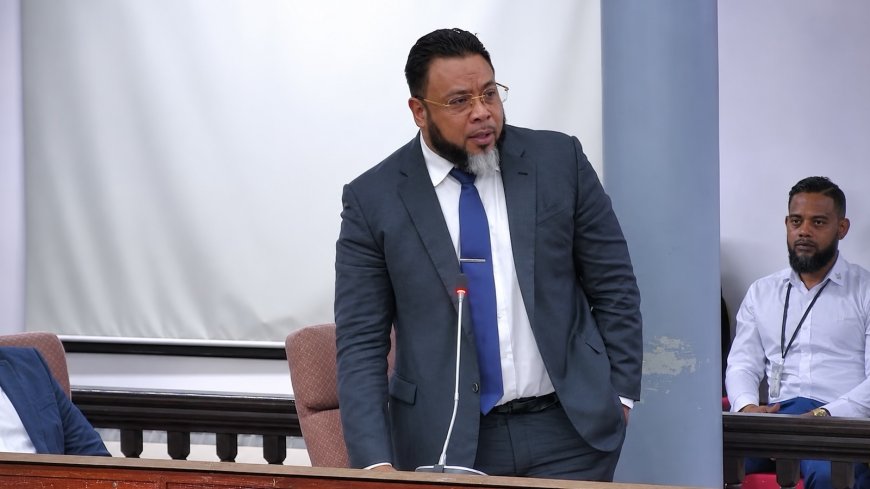 Somohardjo: “Niemand staat boven het volk, ook Bronto niet”