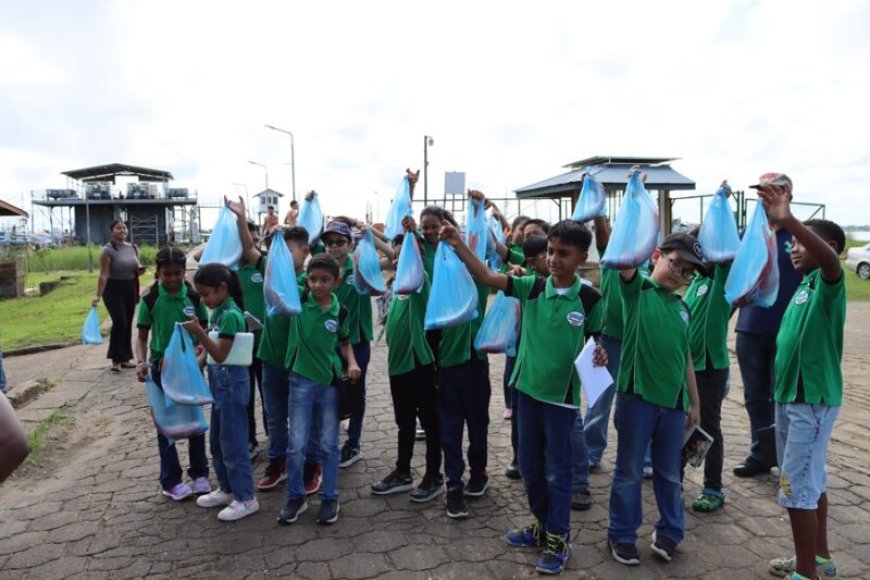 Leerlingen Sharroyschool bezoeken Cevihas
