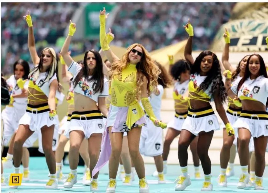Shakira opent WK
