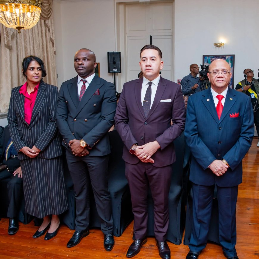 Vier nieuwe ambassadeurs beëdigd