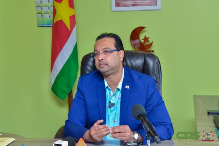 VHP LAAT NURMOHAMED VALLEN ALS EEN ORANJE BAKSTEEN