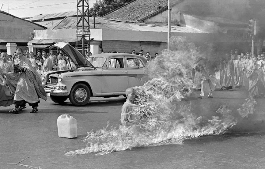 WIST U DAT: In 1963 een monnik in Saigon zich in brand stak uit protest tegen president van V