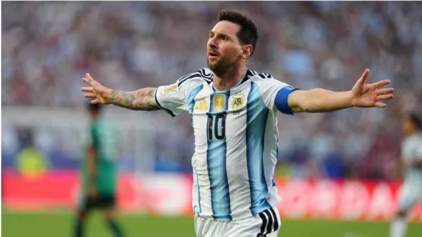 Messi evenaart WK-record met hattrick tegen Algerije