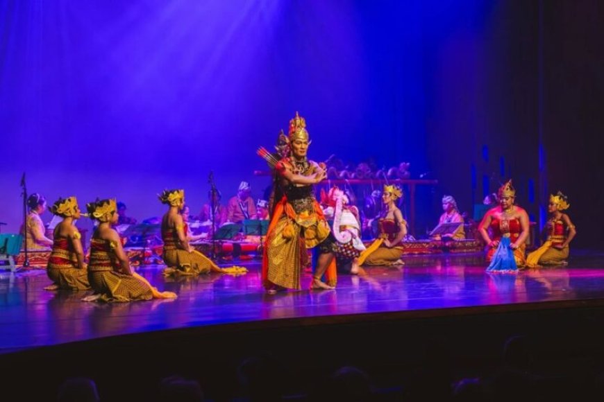 Klassiek theaterstuk ‘Andhe Andhe Lumut’ houdt Javaanse cultuur levend in Nederland