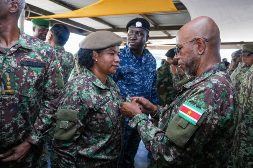 President erkent dienstbaarheid bevorderde militairen aan samenleving