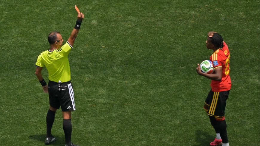 België blijft steken op 0-0 tegen Iran na rode kaart voor Ngoy