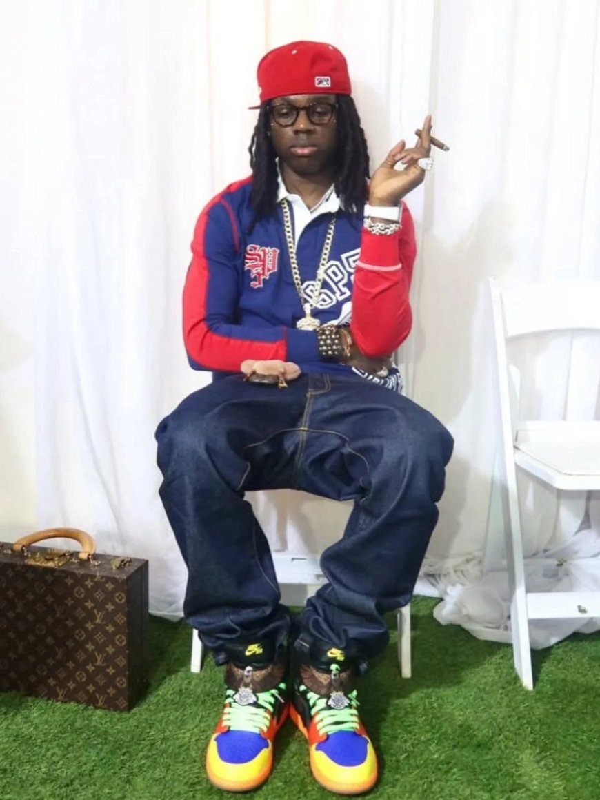 Rema trekt aandacht met opvallende Air Jordan 5 sneakers