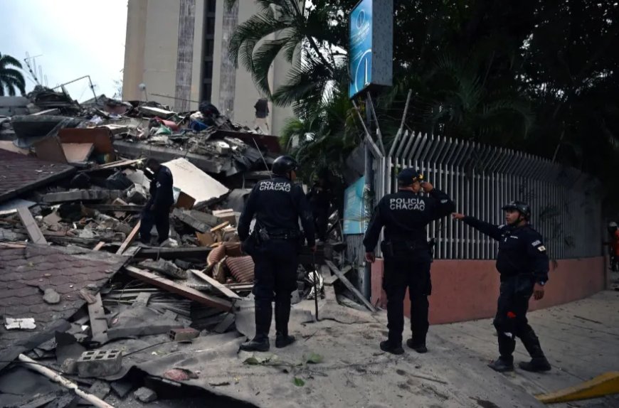 Krachtige aardbevingen van 7,1 en 7,5 op schaal van Richter treffen Venezuela, gebouwen Carac