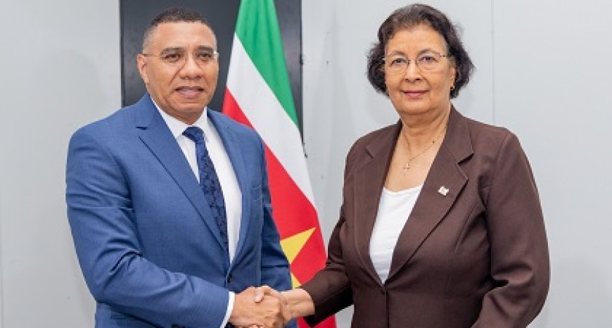 Jamaicaanse premier prijst Suriname om voorbereidingen op olie- en gasindustrie