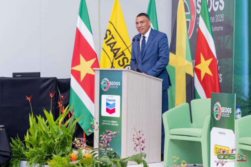 Premier Andrew Holness van Jamaica prijst Suriname tijdens SEOGS 2026