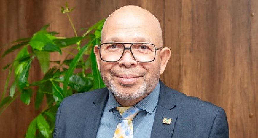 Minister Currie pleit voor voorlichting over AI na incident met scholieren