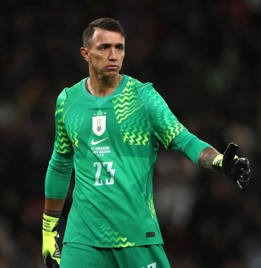 Muslera’s blunder kost Uruguay plek in knockoutfase