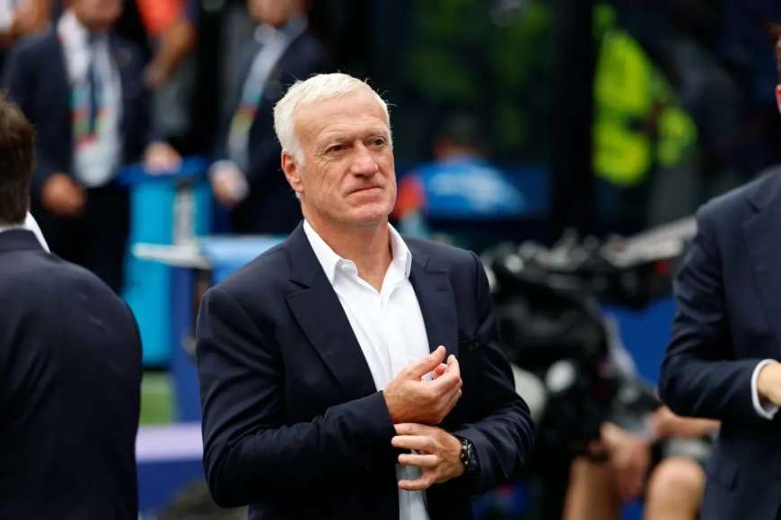 Deschamps keert terug na afscheid van moeder
