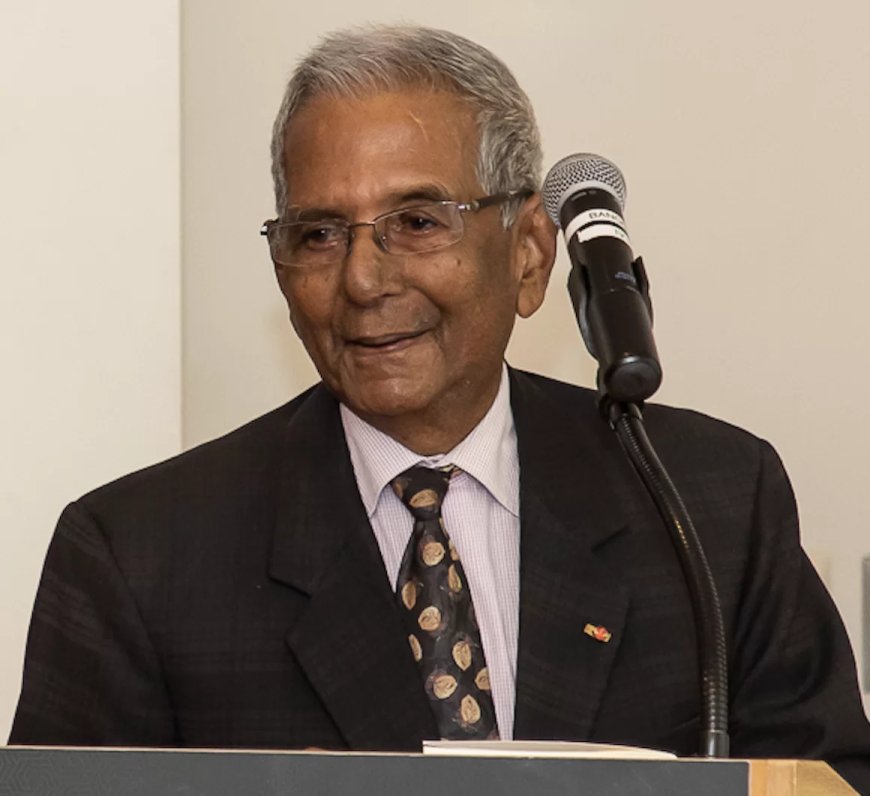 Recensie biografie oud-president Shankar