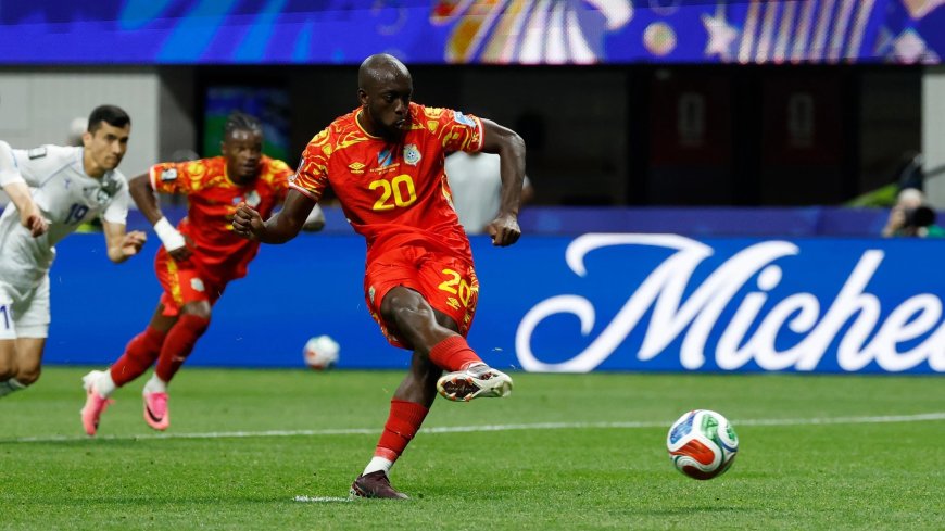 Congo-Kinshasa buigt achterstand om tegen Oezbekistan en bereikt knock-outfase WK