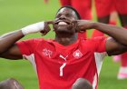 Zwitserland schakelt Algerije uit en bereikt achtste finales WK