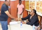 Minister Huur installeert besturen van twaalf waterschappen in Nickerie