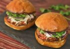 Pittige burger met Indiase invloeden