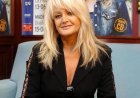 Publiek kan uitvaart Bonnie Tyler volgen via schermen en online uitzending