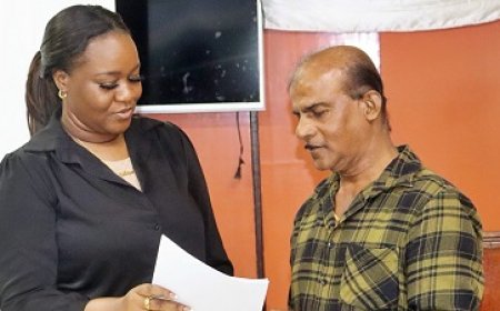 Huur installeert besturen van twaalf waterschappen in Nickerie