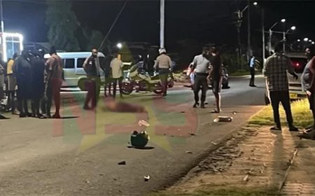 Bromfietser overlijdt na aanrijding met politieagent in Nickerie