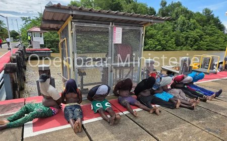 JIT onderschept boot met circa 1.600 kilo drugs; 9 Ghanezen aangehouden