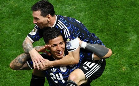 Argentinië breekt Engelse droom met late comeback en bereikt WK-finale