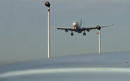 Zoon vicepresident Rusland voltooit eerste vlucht naar Amsterdam