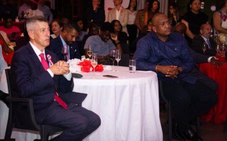 Sterke banden Suriname-Frankrijk centraal tijdens Quatorze Juillet