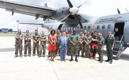 Frans team uit Frans-Guyana met 12 duikers in Guyana voor hulp na veerbootramp