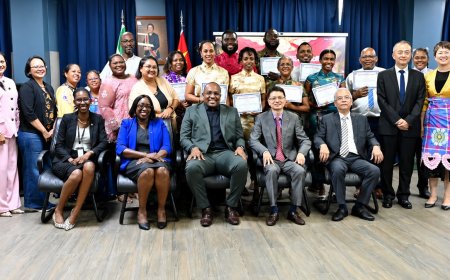 BIS-medewerkers ronden Chinese taalcursus af in jubileumjaar Suriname-China