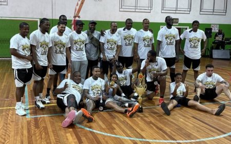 Three-peat: Ruckers wint titel na thriller tegen De Arend