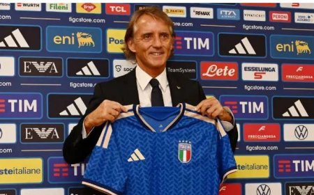 Mancini biedt excuses aan na terugkeer als bondscoach Italië