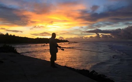 Nauru herneemt traditionele naam Naoero en eert zijn erfgoed