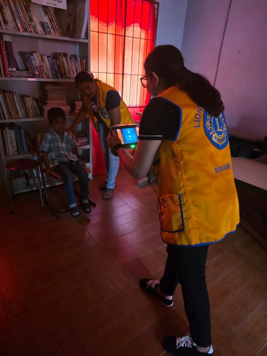 Lions Club introduceert eerste Plusoptix S20 oogscreening in Suriname