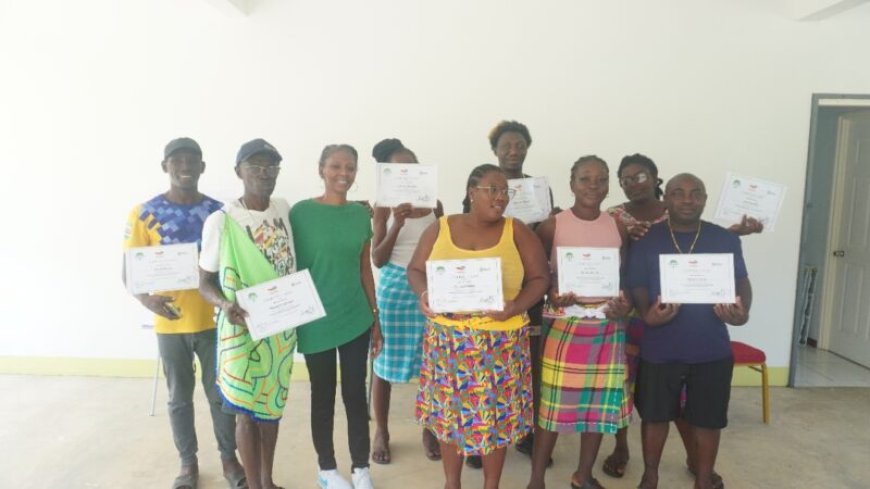 Landbouwers Brokopondo volgen training in duurzame agroforestry