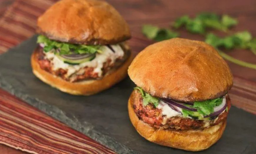 Pittige burger met Indiase invloeden